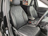 USED 2022 71 FORD MUSTANG MACH-E Standard Range 70kWh SUV 5dr Electric Automatic (269 ps) 18 INCH ALLOY WHEELS, FRONT AND REAR PARKING SENSORS , REAR CAMERA ,  APPLE CARPLAY- ANDROID AUTO , SAT NAV  ,  HEATED LEATHER SEATS ,