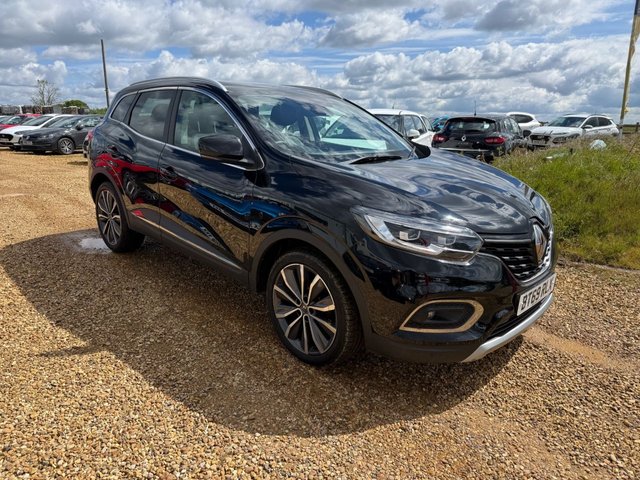 View our Renault Kadjar 1.3 TCe S Edition SUV 5dr Petrol Manual Euro 6 (s/s) (140 ps)