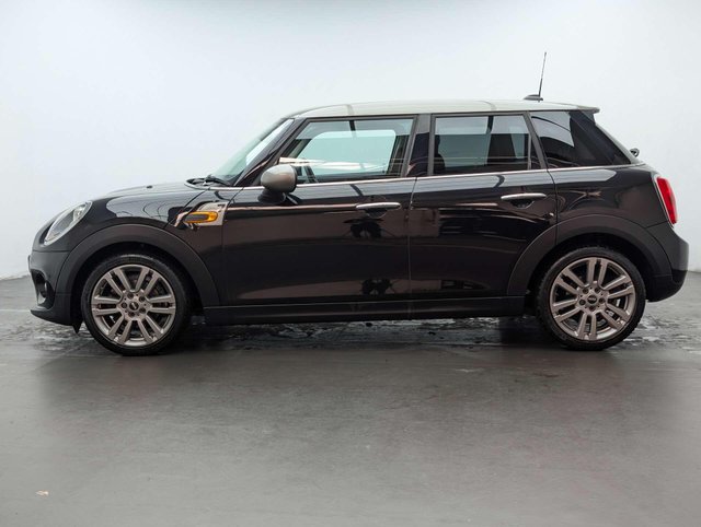 USED 2017 17 MINI HATCH 1.5 Cooper Seven 5dr CLICK+COLLECT / HOME DELIVERY