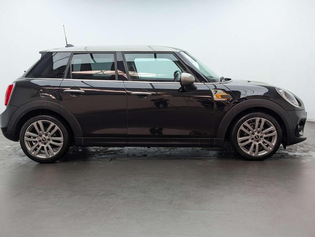 USED 2017 17 MINI HATCH 1.5 Cooper Seven 5dr CLICK+COLLECT / HOME DELIVERY