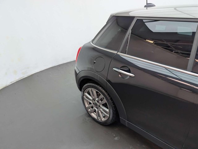 USED 2017 17 MINI HATCH 1.5 Cooper Seven 5dr CLICK+COLLECT / HOME DELIVERY