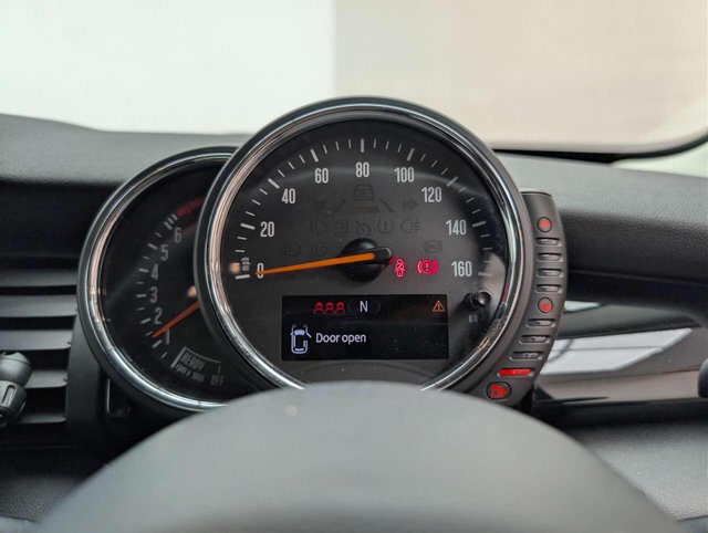 USED 2017 17 MINI HATCH 1.5 Cooper Seven 5dr CLICK+COLLECT / HOME DELIVERY