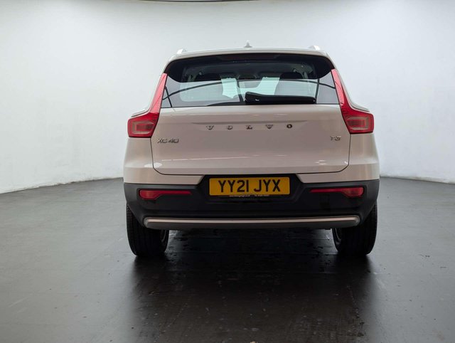 USED 2021 21 VOLVO XC40 1.5 XC40 Momentum T3 5dr CLICK+COLLECT / HOME DELIVERY