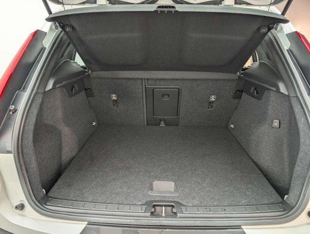 USED 2021 21 VOLVO XC40 1.5 XC40 Momentum T3 5dr CLICK+COLLECT / HOME DELIVERY
