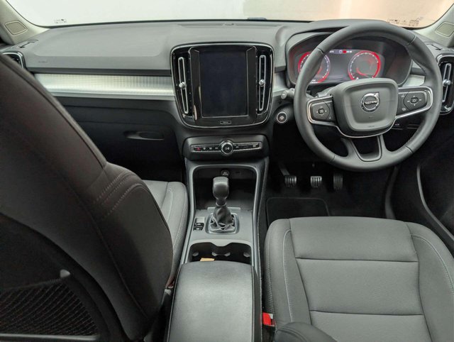 USED 2021 21 VOLVO XC40 1.5 XC40 Momentum T3 5dr CLICK+COLLECT / HOME DELIVERY