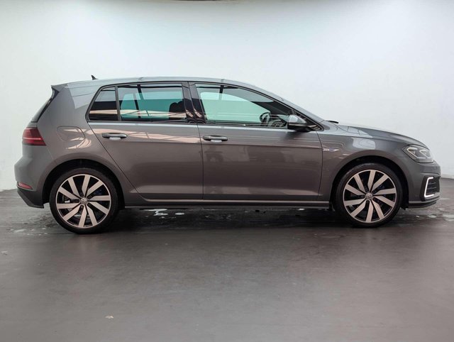 USED 2018 18 VOLKSWAGEN GOLF 1.4 Golf GTE Advance Semi-Auto 5dr CLICK+COLLECT / HOME DELIVERY