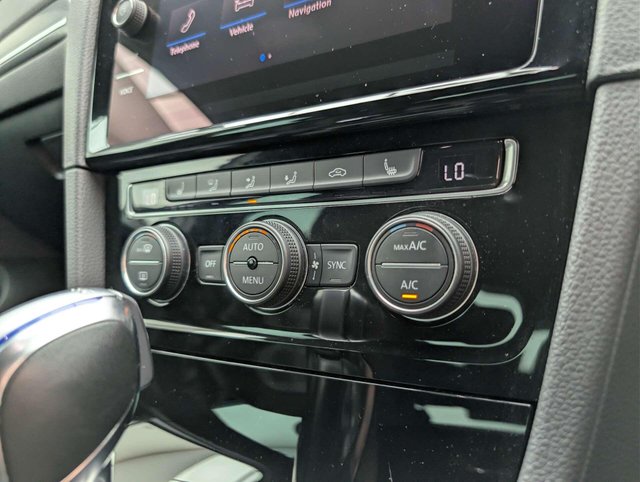 USED 2018 18 VOLKSWAGEN GOLF 1.4 Golf GTE Advance Semi-Auto 5dr CLICK+COLLECT / HOME DELIVERY