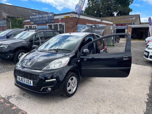 View our Peugeot 107 1.0 12V Envy Hatchback 3dr Petrol Manual Euro 5 (68 ps)