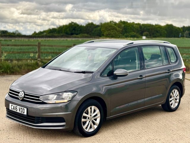 View our Volkswagen Touran range