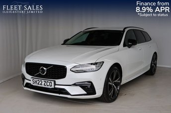 2022 VOLVO V90