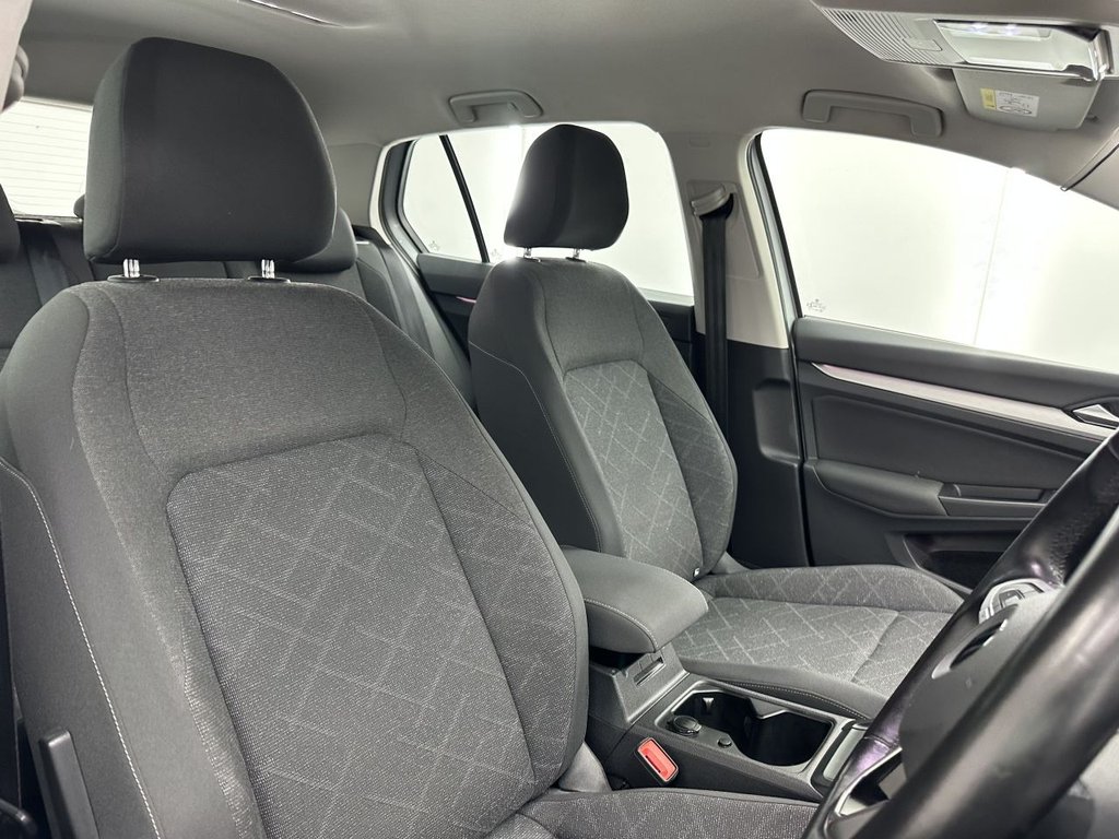 2021 Volkswagen GOLF — image 2