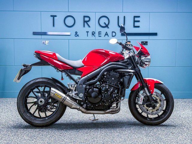 View our TRIUMPH SPEED TRIPLE 1050