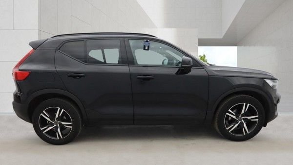 View our VOLVO XC40
