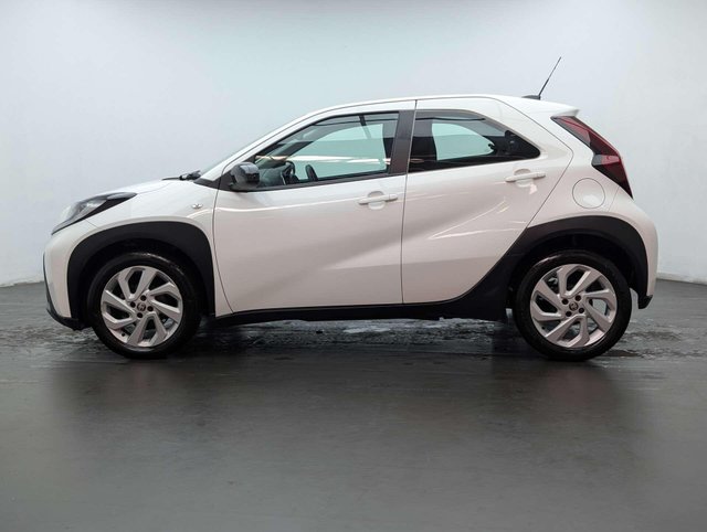 USED 2023 72 TOYOTA AYGO X 1.0 Aygo X Pure VVT-I 5dr CLICK+COLLECT / HOME DELIVERY