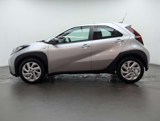 USED 2022 72 TOYOTA AYGO X 1.0 Aygo X Pure VVT-I 5dr CLICK+COLLECT / HOME DELIVERY