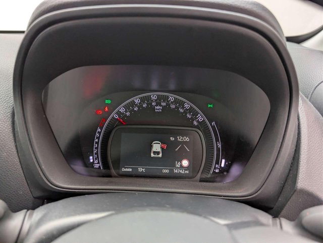 USED 2022 72 TOYOTA AYGO X 1.0 Aygo X Pure VVT-I 5dr CLICK+COLLECT / HOME DELIVERY