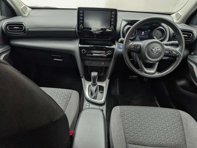 USED 2023 23 TOYOTA YARIS CROSS 1.5 Yaris Cross Icon HEV Auto 5dr CLICK+COLLECT / HOME DELIVERY