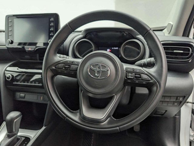 USED 2023 23 TOYOTA YARIS CROSS 1.5 Yaris Cross Icon HEV Auto 5dr CLICK+COLLECT / HOME DELIVERY