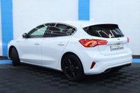 USED 2019 69 FORD FOCUS 1.5 ECOBLUE VIGNALE HATCHBACK 5DR DIESEL AUTOMATIC EURO 6 (S/S) (120 PS) NAV LOW MILEAGE - FULL SERVICE HISTORY - TIMING BELT / WATER PUMP JUST BEEN DONE - HPI CHECK ALL CLEAR  - ULEZ / LEZ COMPLIANT - HIGHEST SPEC - VIGNALE - AUTOMATIC - PADDLESHIFT - STUNNING METTALIC WHITE PAINTWORK - REVERSE CAMERA - SAT NAV - APPLE CAR PLAY / ANDRIOD AUTO - FULL VIGNALE  LEATHER - HEATED SEATS - PARK ASSIST - CONVIENCE PACK - DRIVER ASSIST PACK - HEADS UP DISPLAY - FINANCE AVAILABLE - ZERO DEPOSIT OFFERS - ALL VANS/CARS WELCOME IN PART-EXCHANGE, ANY AGE, ANY MILEAGE, ANY CONDITION