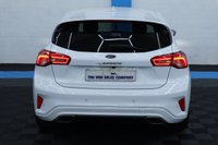 USED 2019 69 FORD FOCUS 1.5 ECOBLUE VIGNALE HATCHBACK 5DR DIESEL AUTOMATIC EURO 6 (S/S) (120 PS) NAV LOW MILEAGE - FULL SERVICE HISTORY - TIMING BELT / WATER PUMP JUST BEEN DONE - HPI CHECK ALL CLEAR  - ULEZ / LEZ COMPLIANT - HIGHEST SPEC - VIGNALE - AUTOMATIC - PADDLESHIFT - STUNNING METTALIC WHITE PAINTWORK - REVERSE CAMERA - SAT NAV - APPLE CAR PLAY / ANDRIOD AUTO - FULL VIGNALE  LEATHER - HEATED SEATS - PARK ASSIST - CONVIENCE PACK - DRIVER ASSIST PACK - HEADS UP DISPLAY - FINANCE AVAILABLE - ZERO DEPOSIT OFFERS - ALL VANS/CARS WELCOME IN PART-EXCHANGE, ANY AGE, ANY MILEAGE, ANY CONDITION