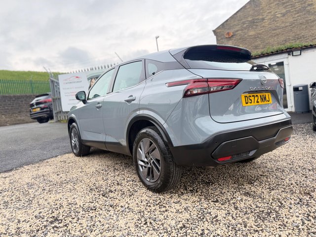 View our NISSAN QASHQAI