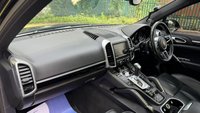 USED 2015 15 PORSCHE CAYENNE 3.0 TD V6 TiptronicS 4WD Euro 6 (s/s) 5dr PAN ROOF! RETRACTABLE TOW BAR