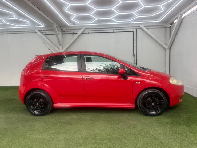 View our FIAT GRANDE PUNTO