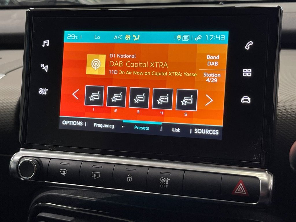 USED 2018 68 CITROEN C4 CACTUS 1.2 PureTech GPF Flair Hatchback 5dr Petrol EAT6 Euro 6 (s/s) (110 ps) APPLE CAR PLAY AND ANDROID AUTO