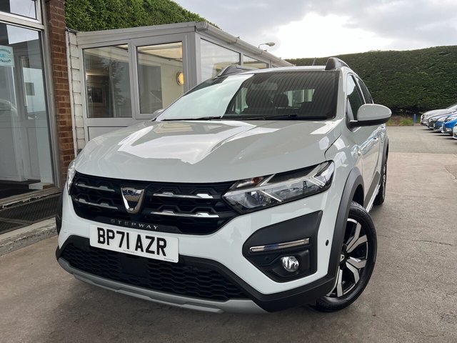 View our DACIA SANDERO STEPWAY