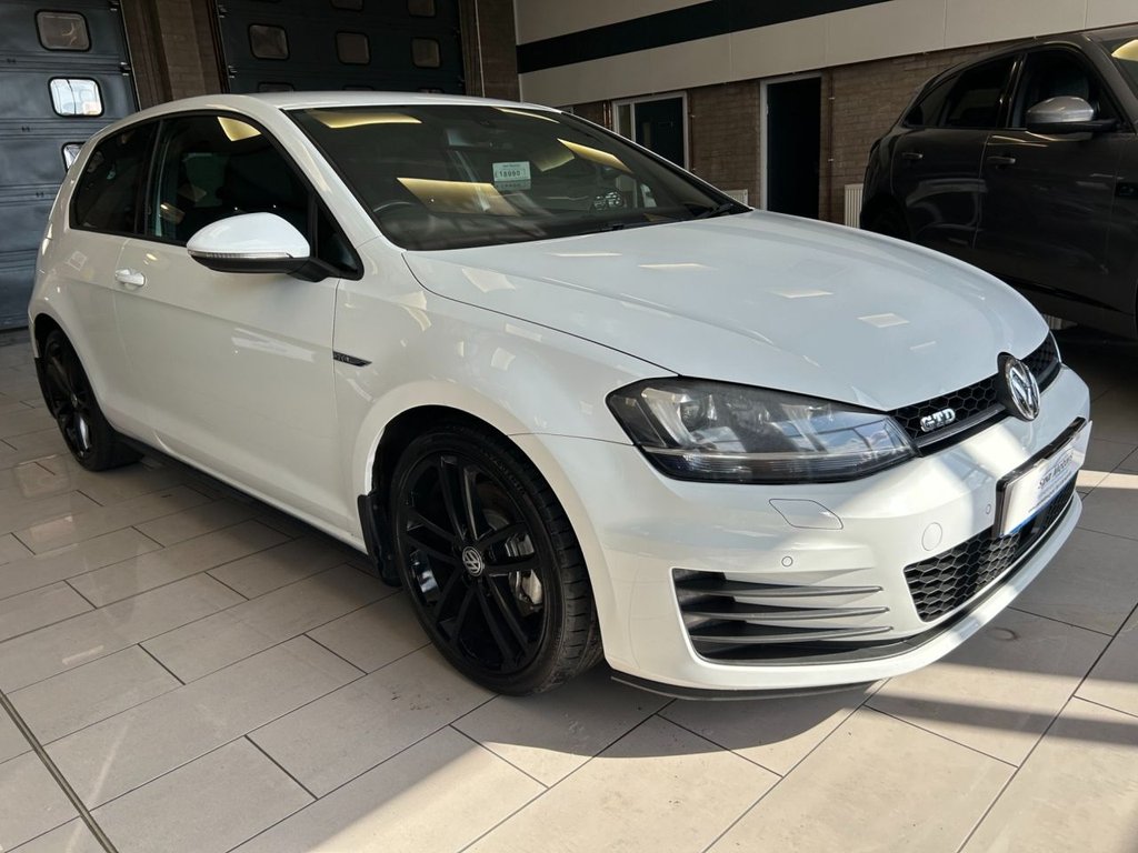 2013 VOLKSWAGEN GOLF