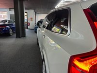 USED 2016 16 VOLVO XC90 2.0h T8 Twin Engine 9.2kWh Inscription SUV 5dr Petrol Plug-in Hybrid Geartronic 4WD Euro 6 (s/s) (407 ps) ++ 4WD + CARPLAY ++