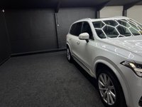 USED 2016 16 VOLVO XC90 2.0h T8 Twin Engine 9.2kWh Inscription SUV 5dr Petrol Plug-in Hybrid Geartronic 4WD Euro 6 (s/s) (407 ps) ++ 4WD + CARPLAY ++