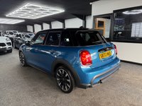 USED 2022 72 MINI HATCH 1.5 Cooper Exclusive Hatchback 5dr Petrol Steptronic Euro 6 (s/s) (136 ps) AMBIAINT LIGHTING + HEATED SEATS