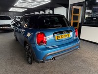 USED 2022 72 MINI HATCH 1.5 Cooper Exclusive Hatchback 5dr Petrol Steptronic Euro 6 (s/s) (136 ps) AMBIAINT LIGHTING + HEATED SEATS