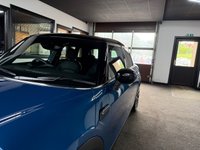 USED 2022 72 MINI HATCH 1.5 Cooper Exclusive Hatchback 5dr Petrol Steptronic Euro 6 (s/s) (136 ps) AMBIAINT LIGHTING + HEATED SEATS