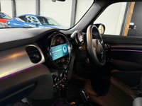 USED 2022 72 MINI HATCH 1.5 Cooper Exclusive Hatchback 5dr Petrol Steptronic Euro 6 (s/s) (136 ps) AMBIAINT LIGHTING + HEATED SEATS