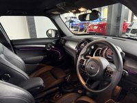 USED 2022 72 MINI HATCH 1.5 Cooper Exclusive Hatchback 5dr Petrol Steptronic Euro 6 (s/s) (136 ps) AMBIAINT LIGHTING + HEATED SEATS