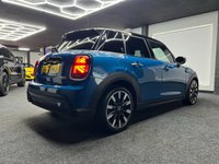 USED 2022 72 MINI HATCH 1.5 Cooper Exclusive Hatchback 5dr Petrol Steptronic Euro 6 (s/s) (136 ps) AMBIAINT LIGHTING + HEATED SEATS