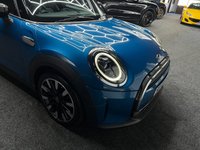 USED 2022 72 MINI HATCH 1.5 Cooper Exclusive Hatchback 5dr Petrol Steptronic Euro 6 (s/s) (136 ps) AMBIAINT LIGHTING + HEATED SEATS