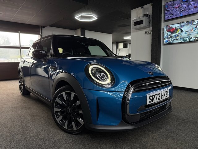 View our MINI Hatch 1.5 Cooper Exclusive Hatchback 5dr Petrol Steptronic Euro 6 (s/s) (136 ps)