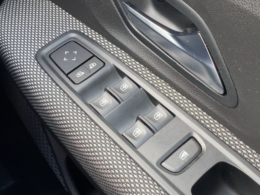USED 2022 22 DACIA SANDERO 1.0 TCe Comfort Hatchback 5dr Bi Fuel Manual Euro 6 (s/s) (100 ps) KEYLESS+CAMERA+R/SENSOR+1OWNER
