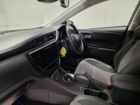 USED 2017 67 TOYOTA AURIS 1.8 VVT-h Excel Hatchback 5dr Petrol Hybrid CVT Euro 6 (s/s) (Safety Sense) (136 ps) 