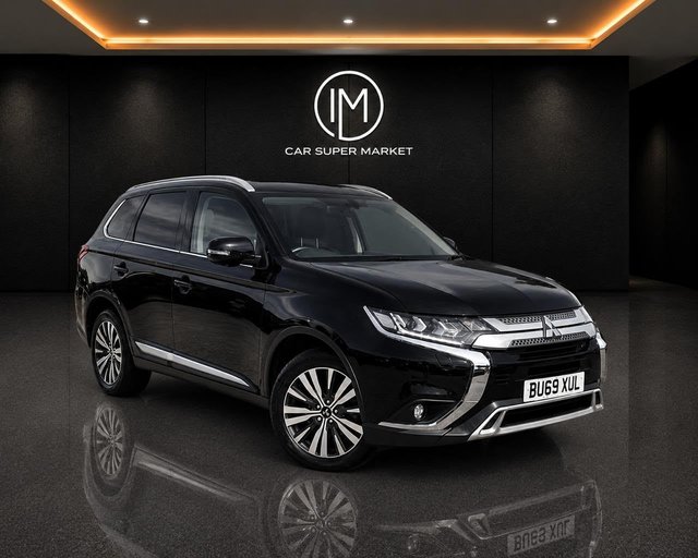 View our Mitsubishi Outlander 2.0 MIVEC Exceed SUV 5dr Petrol CVT 4WD Euro 6 (s/s) (150 ps)