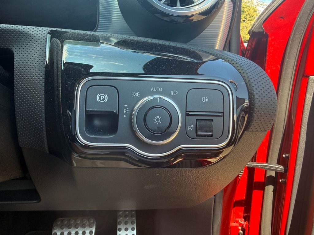 USED 2022 72 MERCEDES-BENZ A-CLASS 1.3 A200 AMG Line (Executive) Hatchback 5dr Petrol 7G-DCT Euro 6 (s/s) (163 ps) *AWARD WINNING DEALERSHIP*