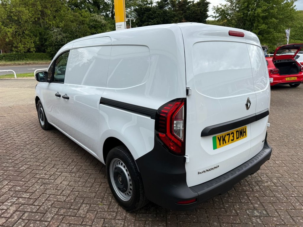 USED 2023 73 RENAULT KANGOO L2 E-Tech LL21 90kW 44kWh Start 6dr Van 