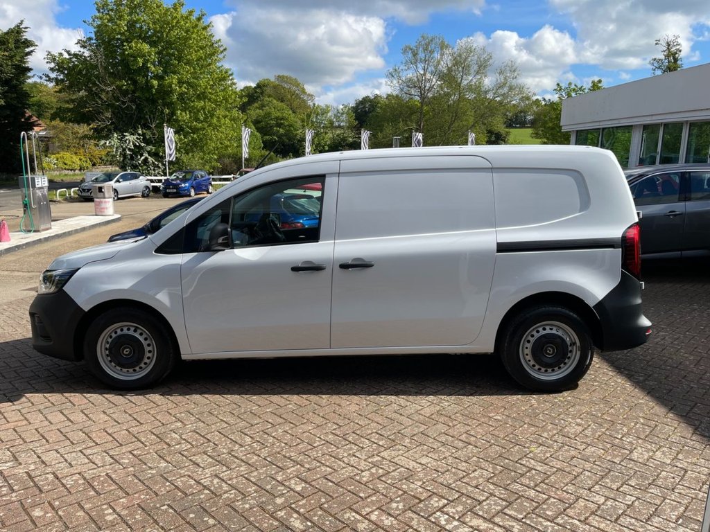 USED 2024 24 RENAULT KANGOO L2 E-Tech LL21 90kW 44kWh Start 6dr Van 