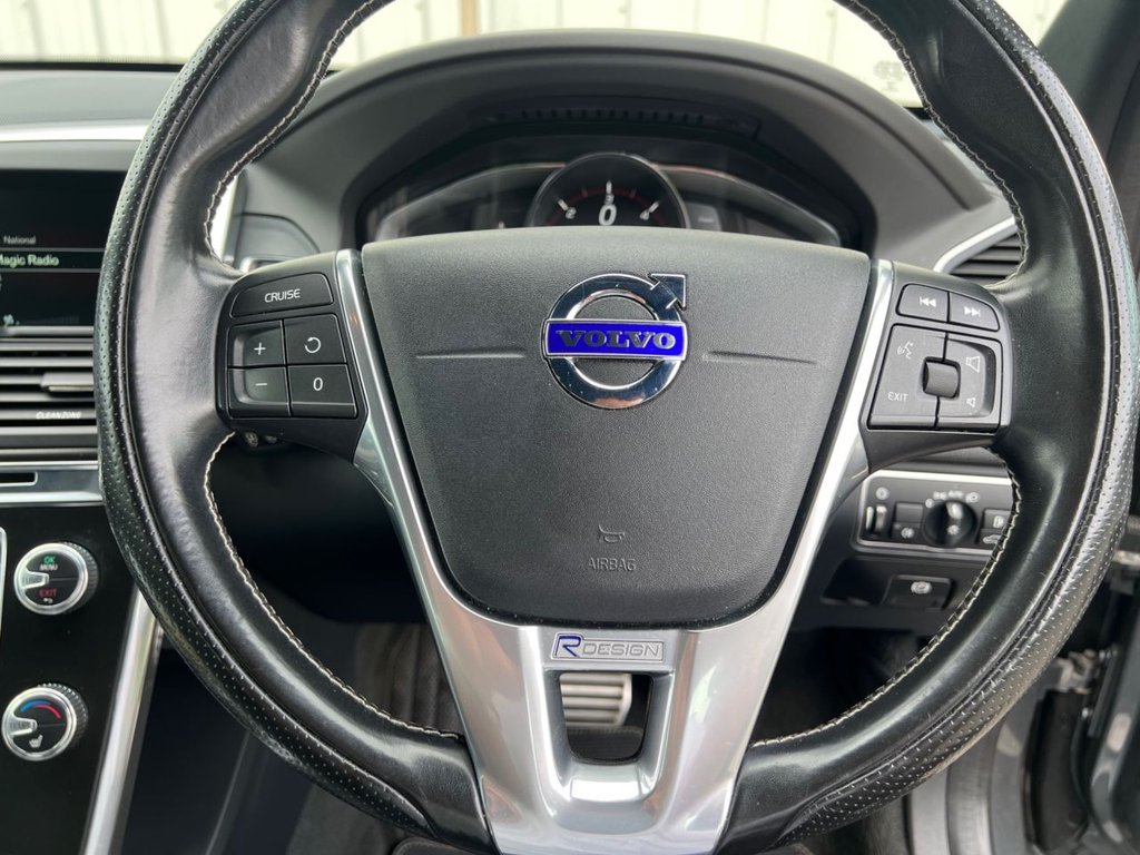 USED 2016 66 VOLVO XC60 2.4 D5 R-Design Lux Nav SUV 5dr Diesel Auto AWD Euro 6 (s/s) (220 ps) 