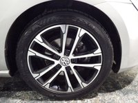 USED 2015 65 VOLKSWAGEN GOLF 1.4 TSI BlueMotion Tech ACT GT Hatchback 5dr Petrol DSG Euro 6 (s/s) (150 ps) &pound;35 TAX-CRUISE-BLUETOOTH-AUTO-7 SERVICES-DAB-PARKING SENSORS-A/C