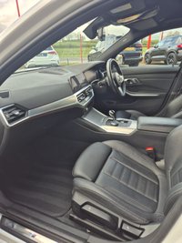 USED 2022 22 BMW 3 SERIES 2.0 320d MHT M Sport Saloon 4dr Diesel Hybrid Auto Euro 6 (s/s) (190 ps) M-SPORT PRO PACKAGE