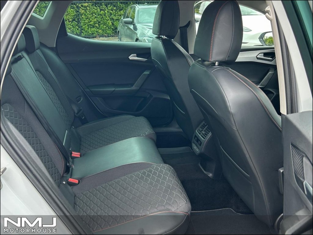 USED 2020 70 SEAT LEON 1.4 eHybrid 12.8kWh FR DSG Euro 6 (s/s) 5dr 9.9%APR PARK ASSIST CARPLAY